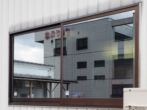 ガラス板：高遮蔽性能熱線反射ガラス6ミリ(透過率20%)｜e-sample.jp
