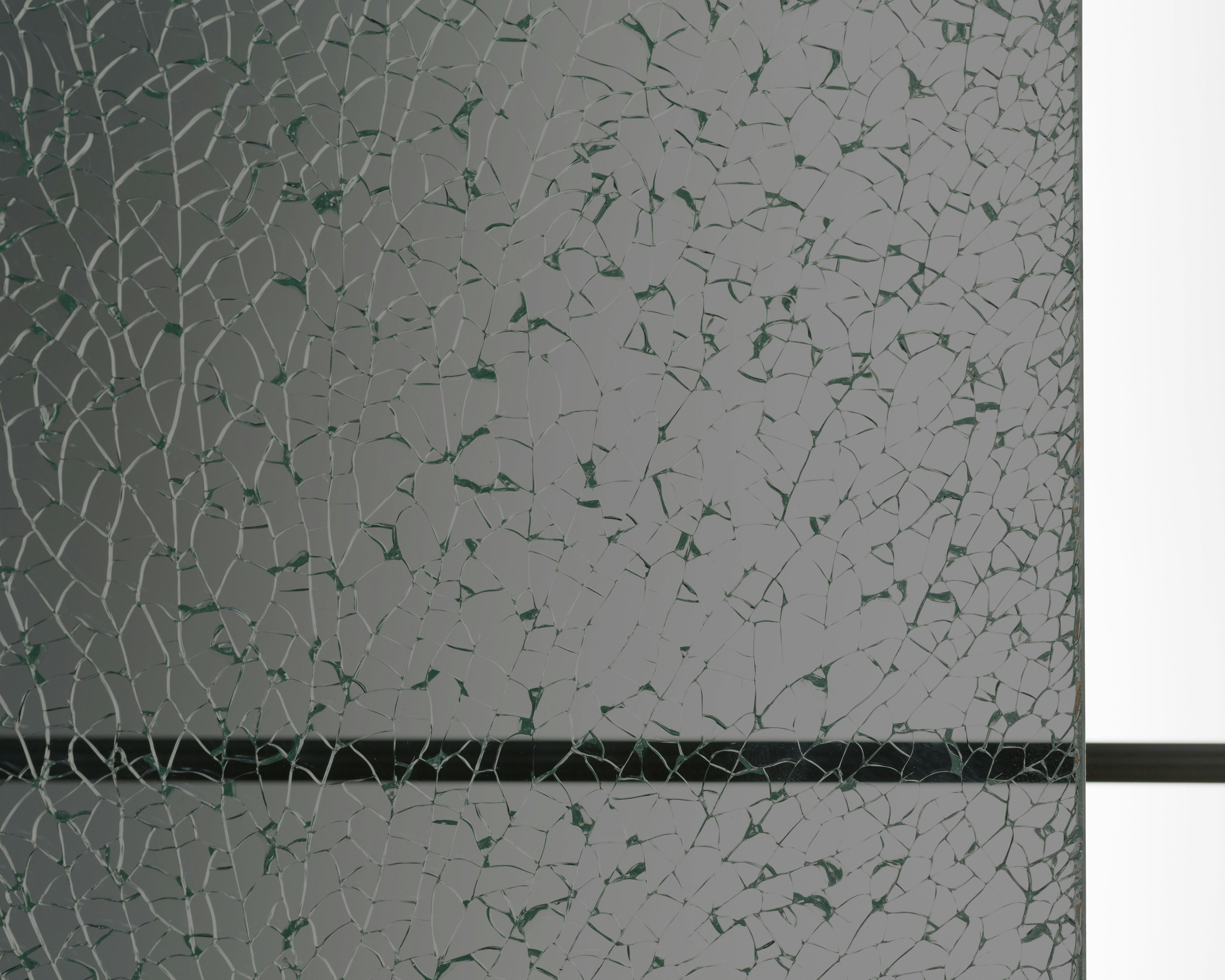 色味確認用　クラックグラス レンタルサンプル：クラックガラスグレー15ミリ(FL4+TP4+FL4