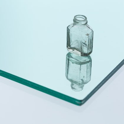 デザイナーズガラスのサンプルを探す